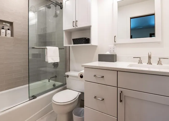 Apartment Rmr: Rendezvous A5 In *